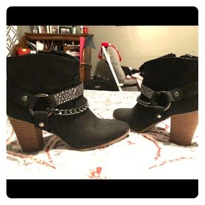 Jennifer Lopez booties